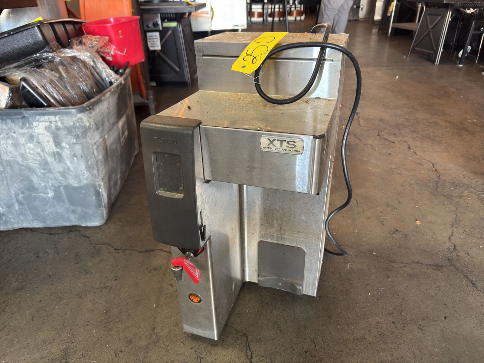 fetco-xts-extractor-touchscreen-coffee-machine-and-hot-water-shuttle-64e1da