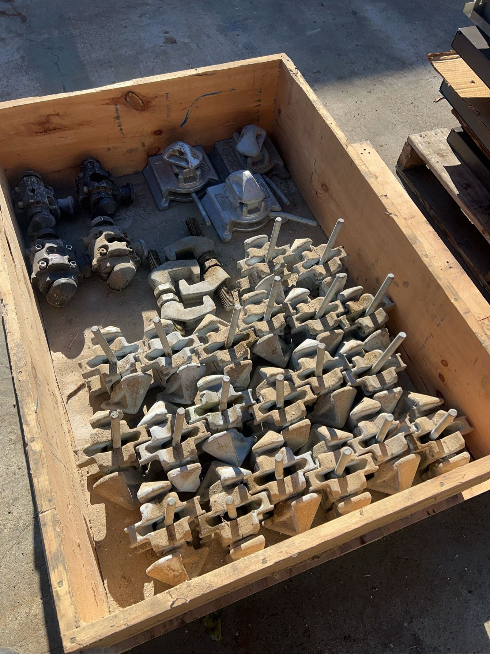 30plus-assorted-twistlock-hardware-for-shipping-containers-e3a354