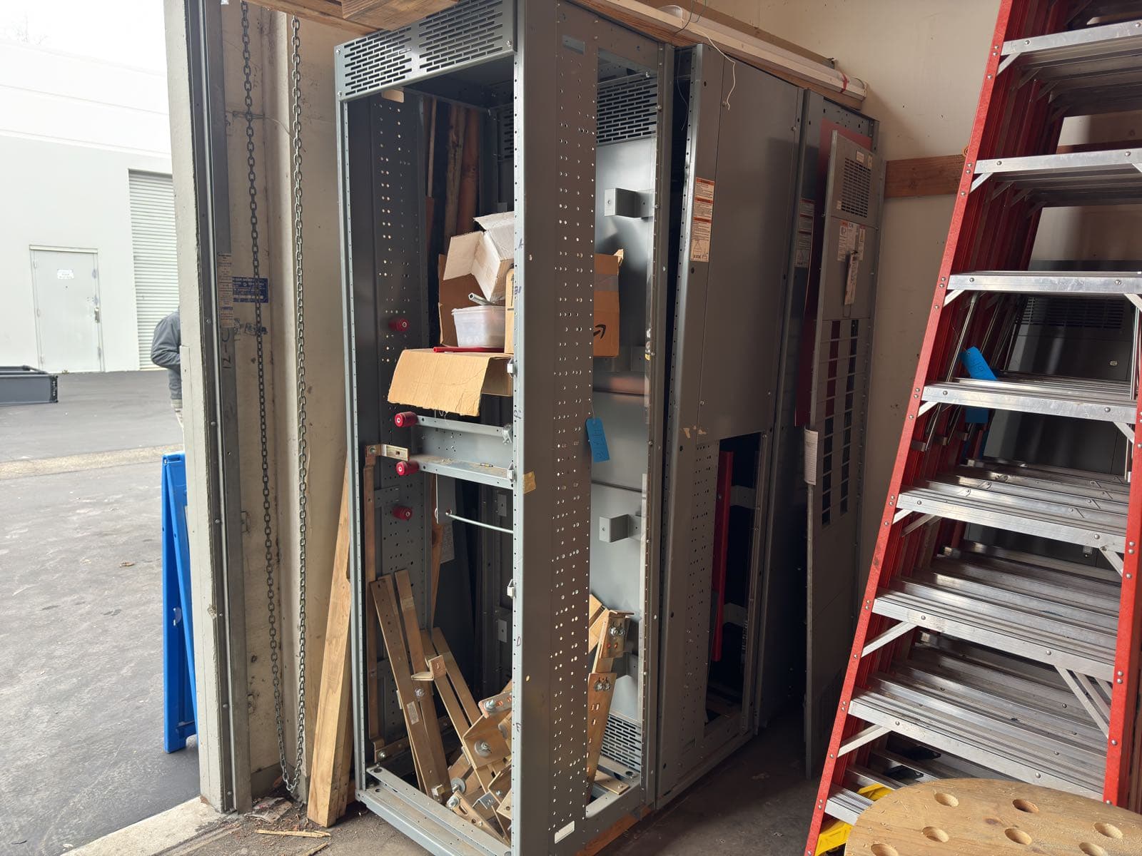 3-steel-electrical-panels-with-solid-copper-bus-bars-65d78a