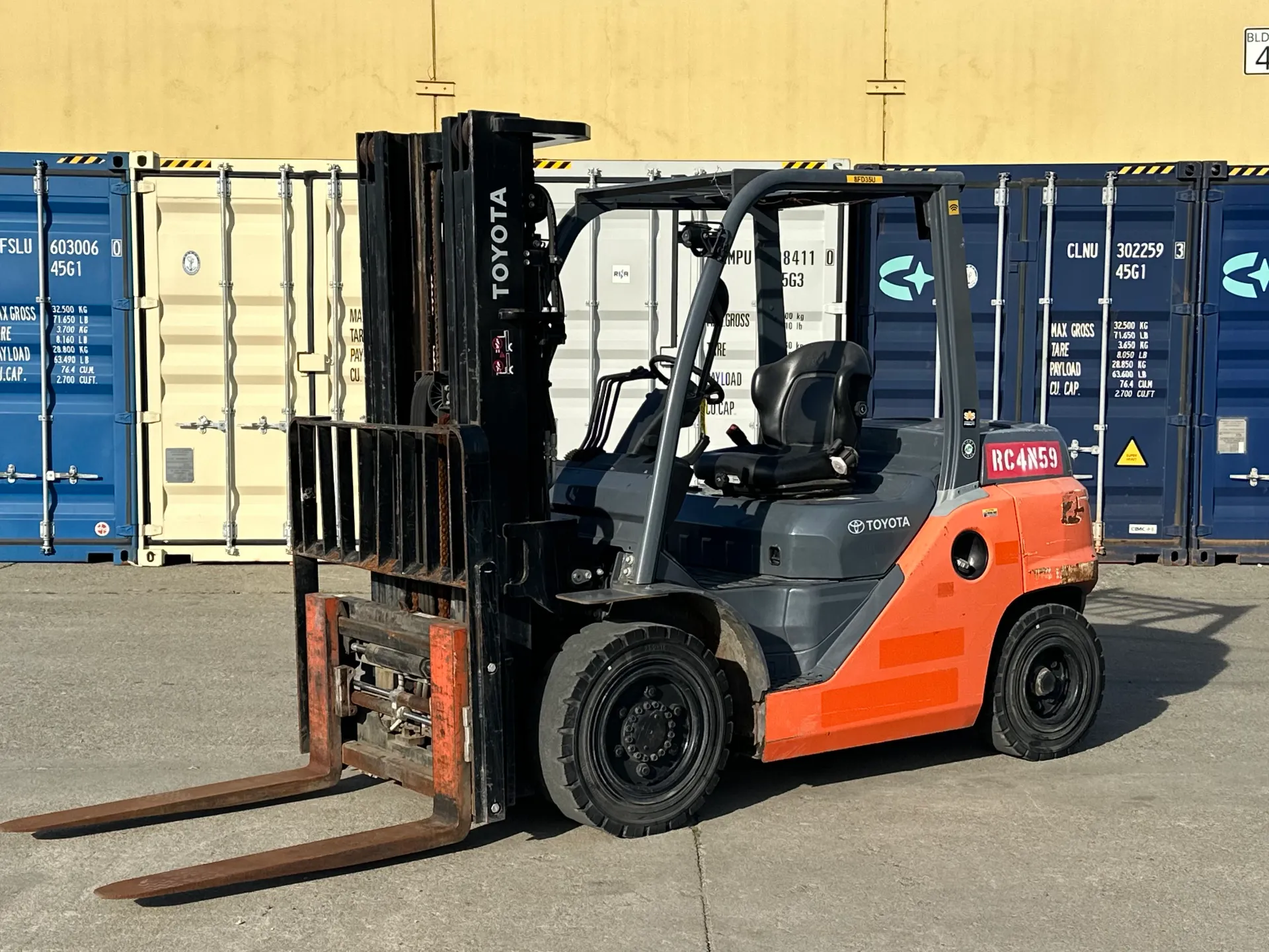2021-toyota-8fd35u-7500lb-capacity-diesel-forklift-mkvngmkg