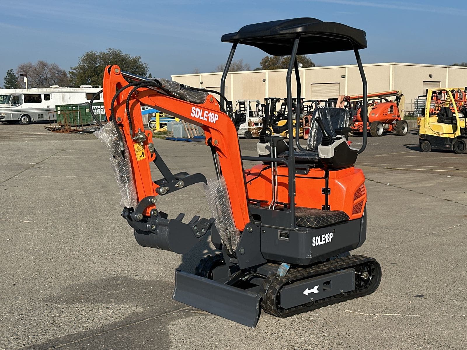 2025-sdlanch-sdle18p-mini-excavator-unused-mkywum4h