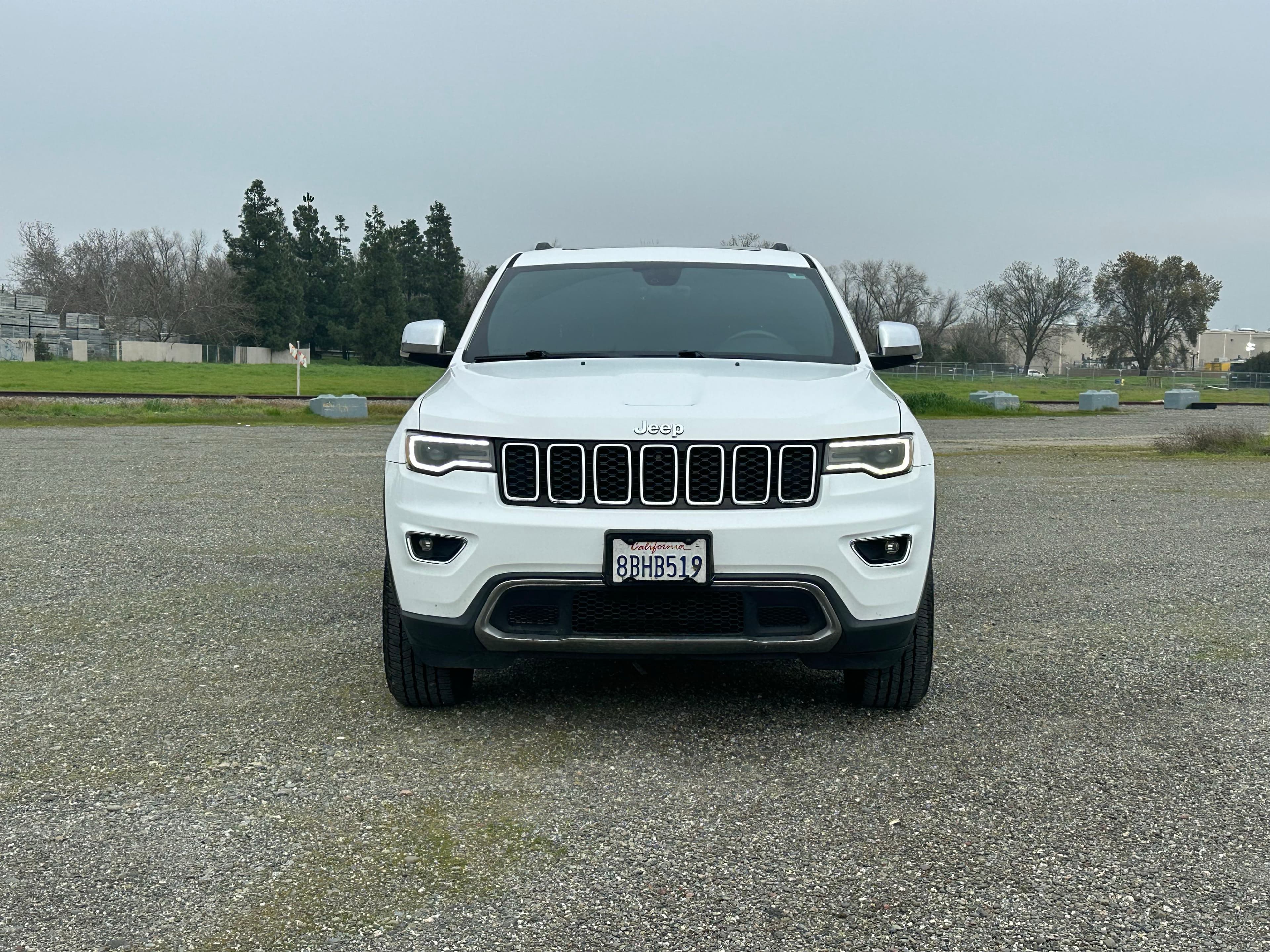 2017-jeep-grand-cherokee-4x4-limited-f9cede