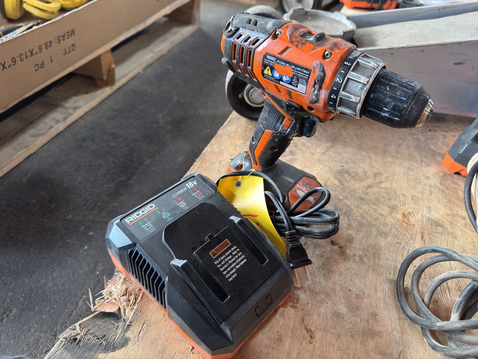 ridgid-cordless-drill-with-charger-aa0781