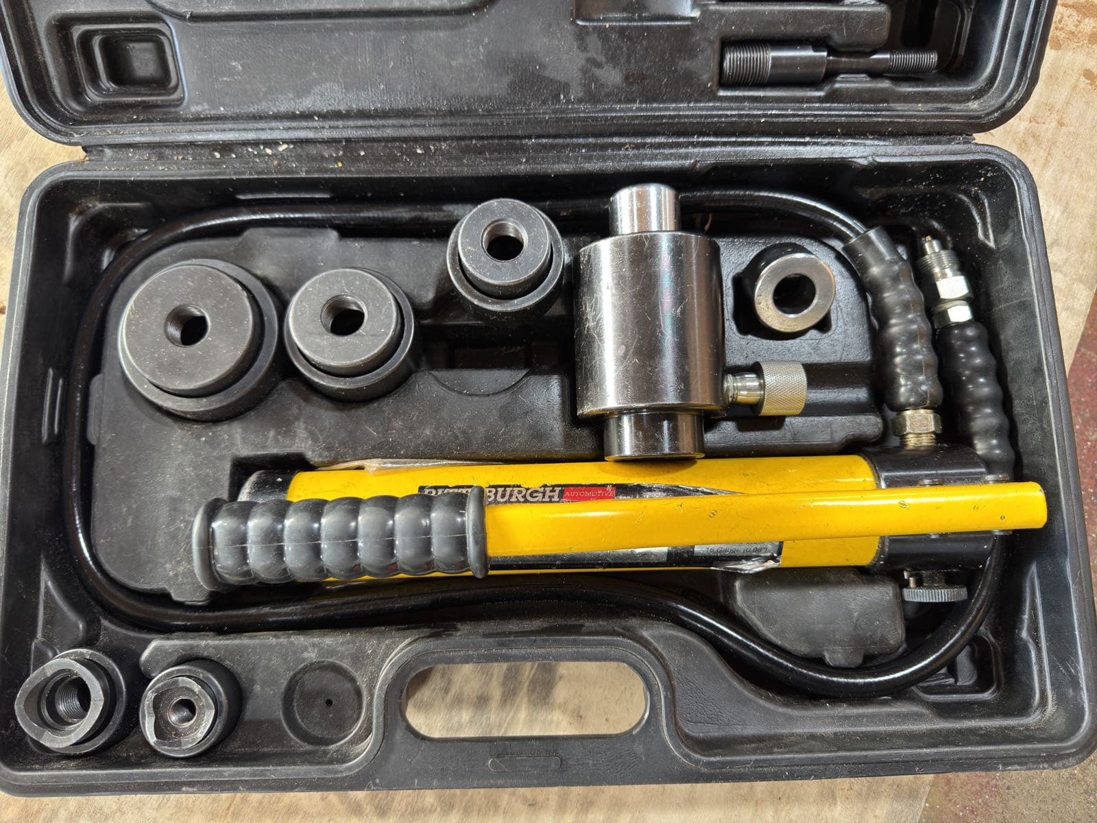 pittsburg-hydraulic-punch-driver-kit-with-case-902260