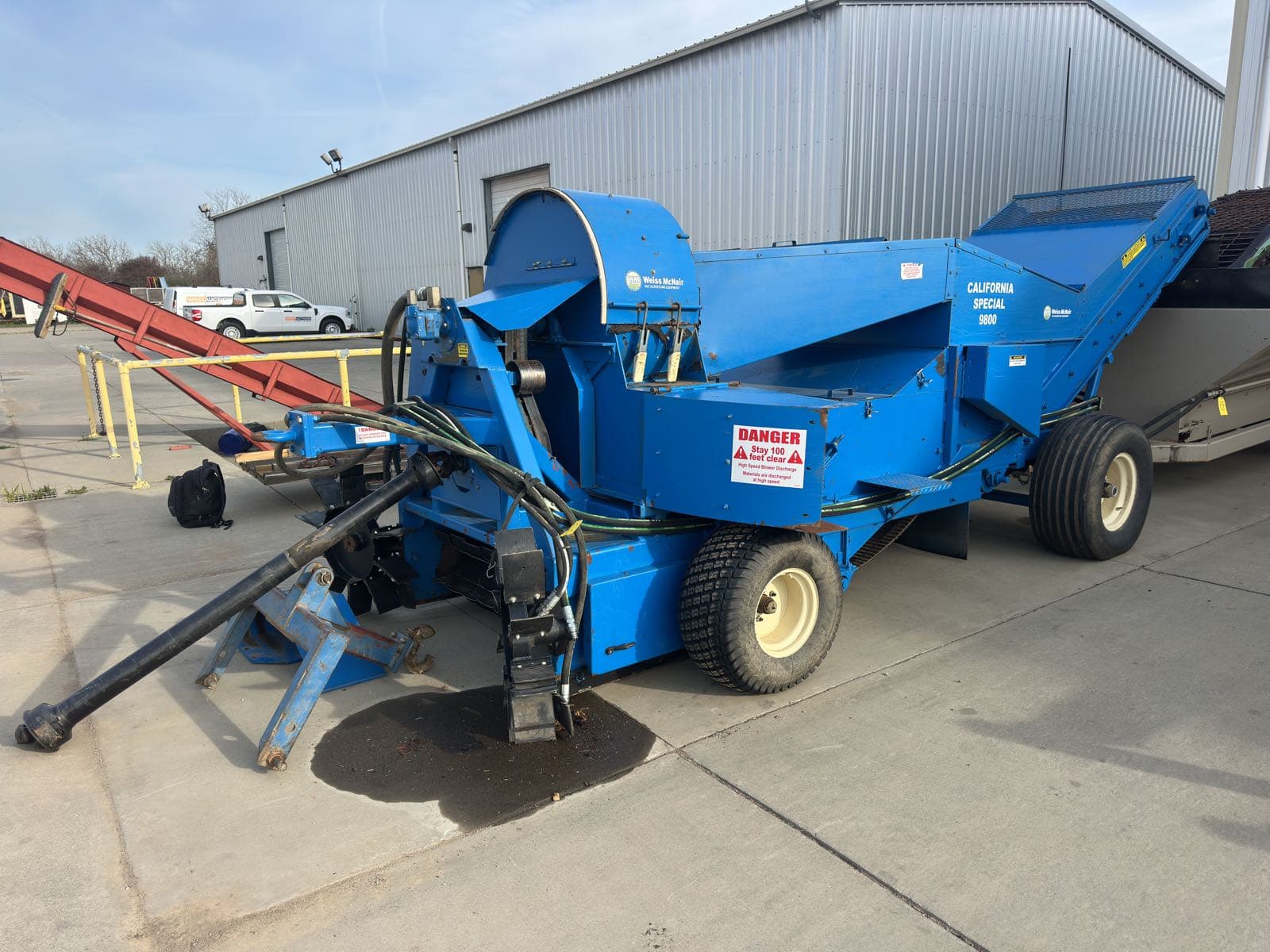 weiss-mcnair-california-specail-9800-nut-harvester-254e3a