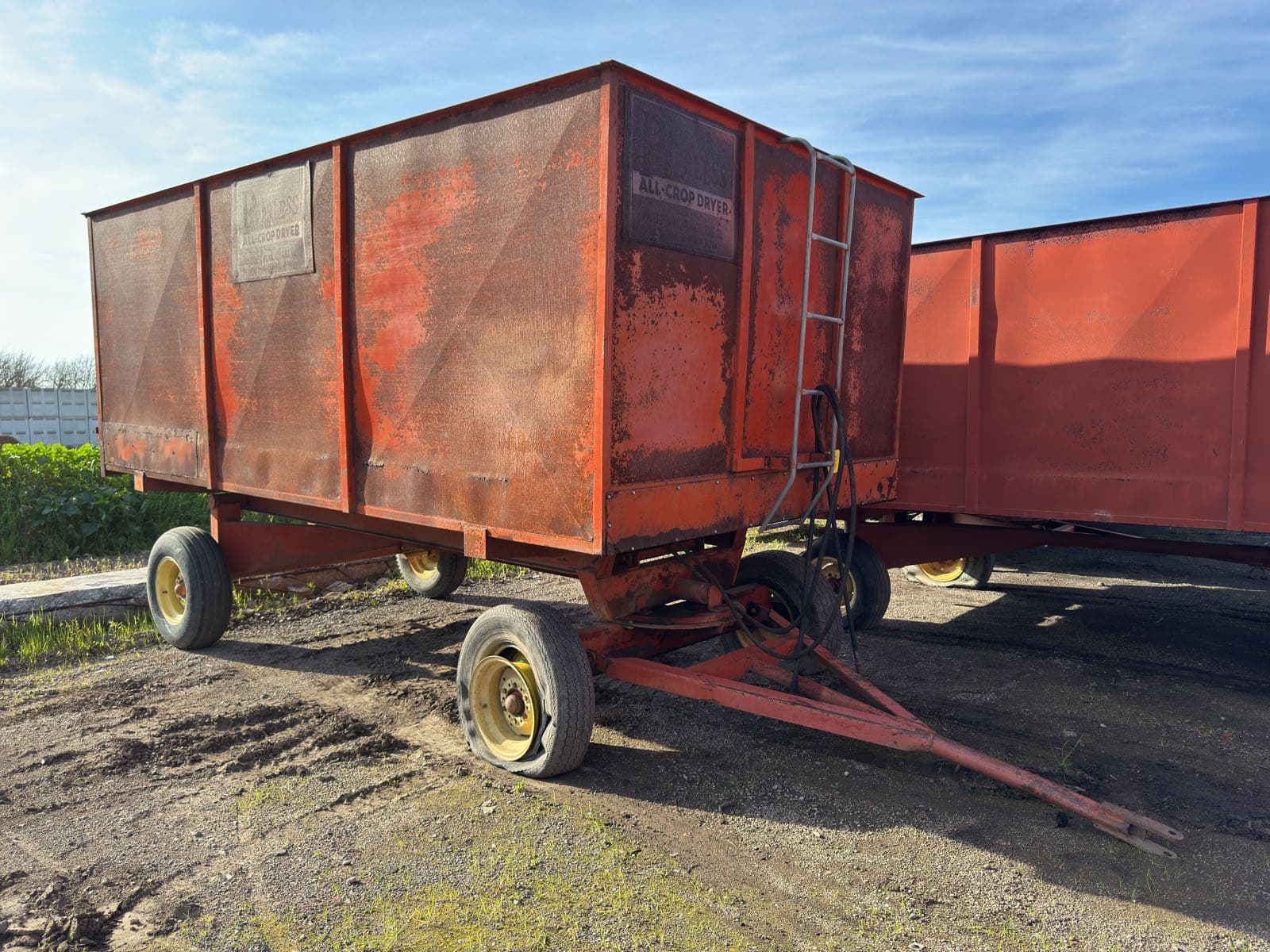 peerless-all-crop-dryer-walnut-drying-trailer-93ed97