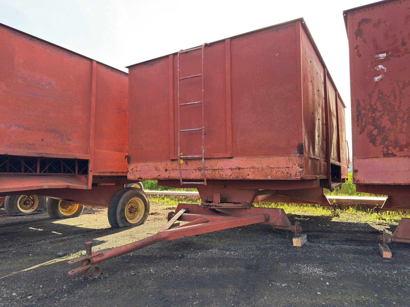 peerless-all-crop-dryer-walnut-drying-trailer-no-tires-mlhhyuld