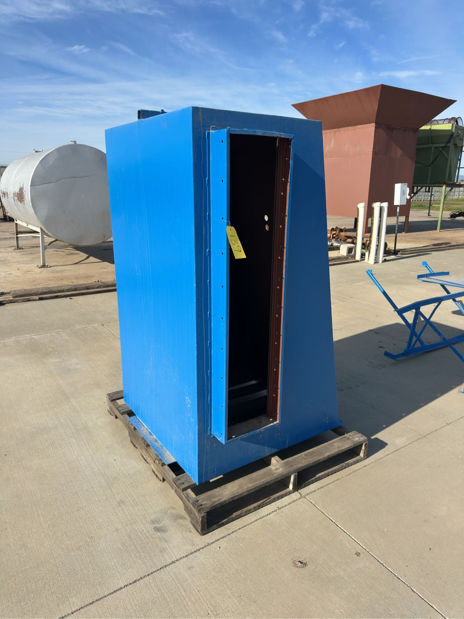 steel-air-distribution-box-1e4670