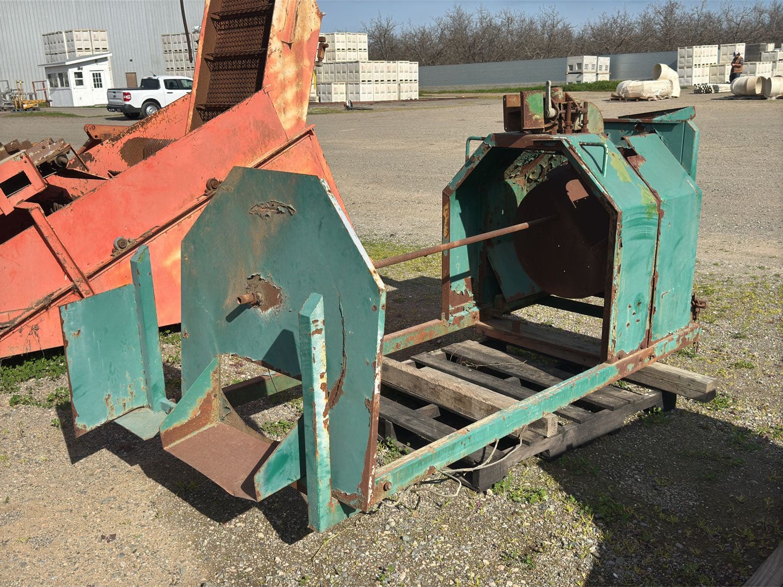 steel-frame-from-wizard-huller-96f015