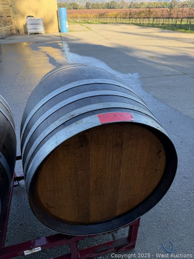 retired-59-gallon-wine-barrel-623408