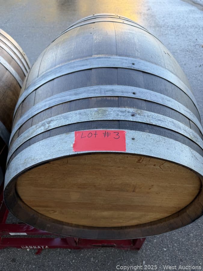 retired-59-gallon-wine-barrel-623409