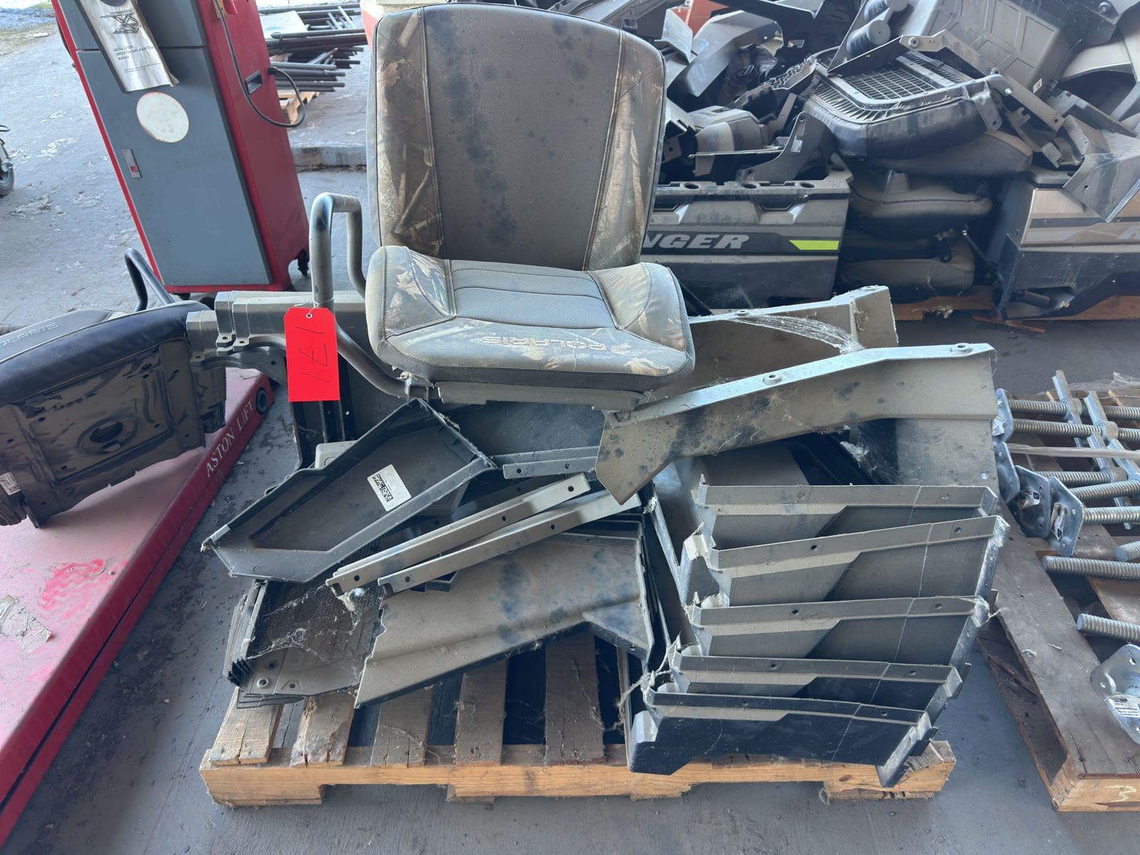 contents-of-pallet-bulk-lot-of-assorted-polaris-parts-b85ebe