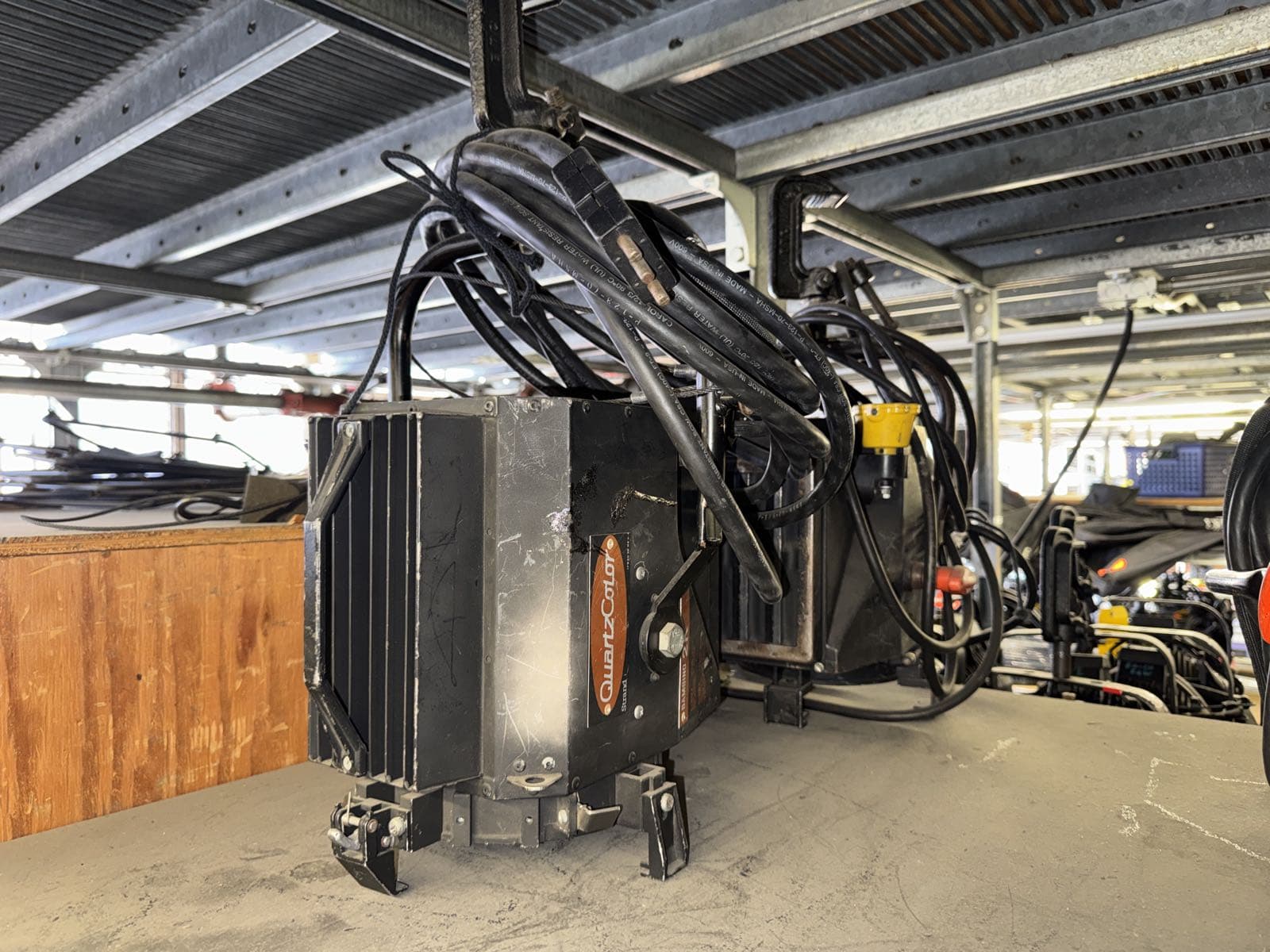 2-strand-quartz-color-bambino-2k-spot-lights-d9719d