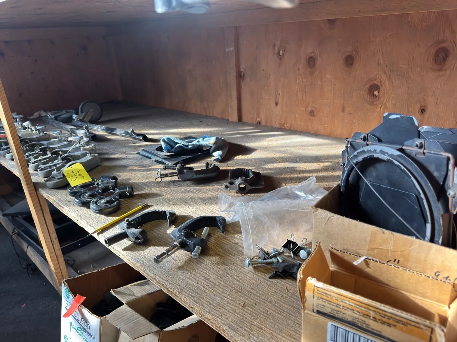 contents-of-shelf-matthews-tripod-parts-clamps-and-pins-7041cd