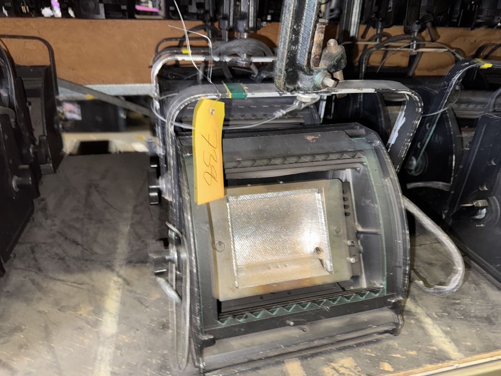 4-altman-ground-row-and-sky-lamps-1ac6f5