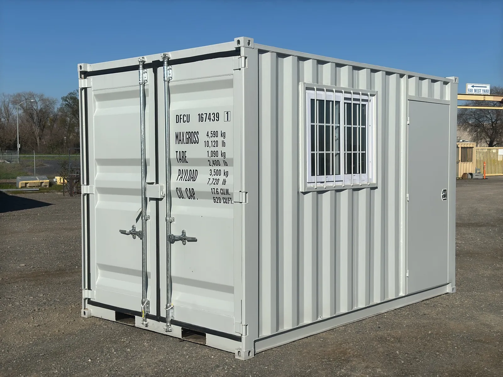 2025-12-container-with-door-and-window-mlbdtu9j