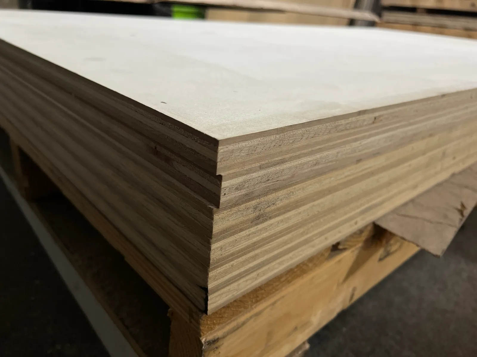 assorted-3-4-plywood-lot-4-x8-a676de