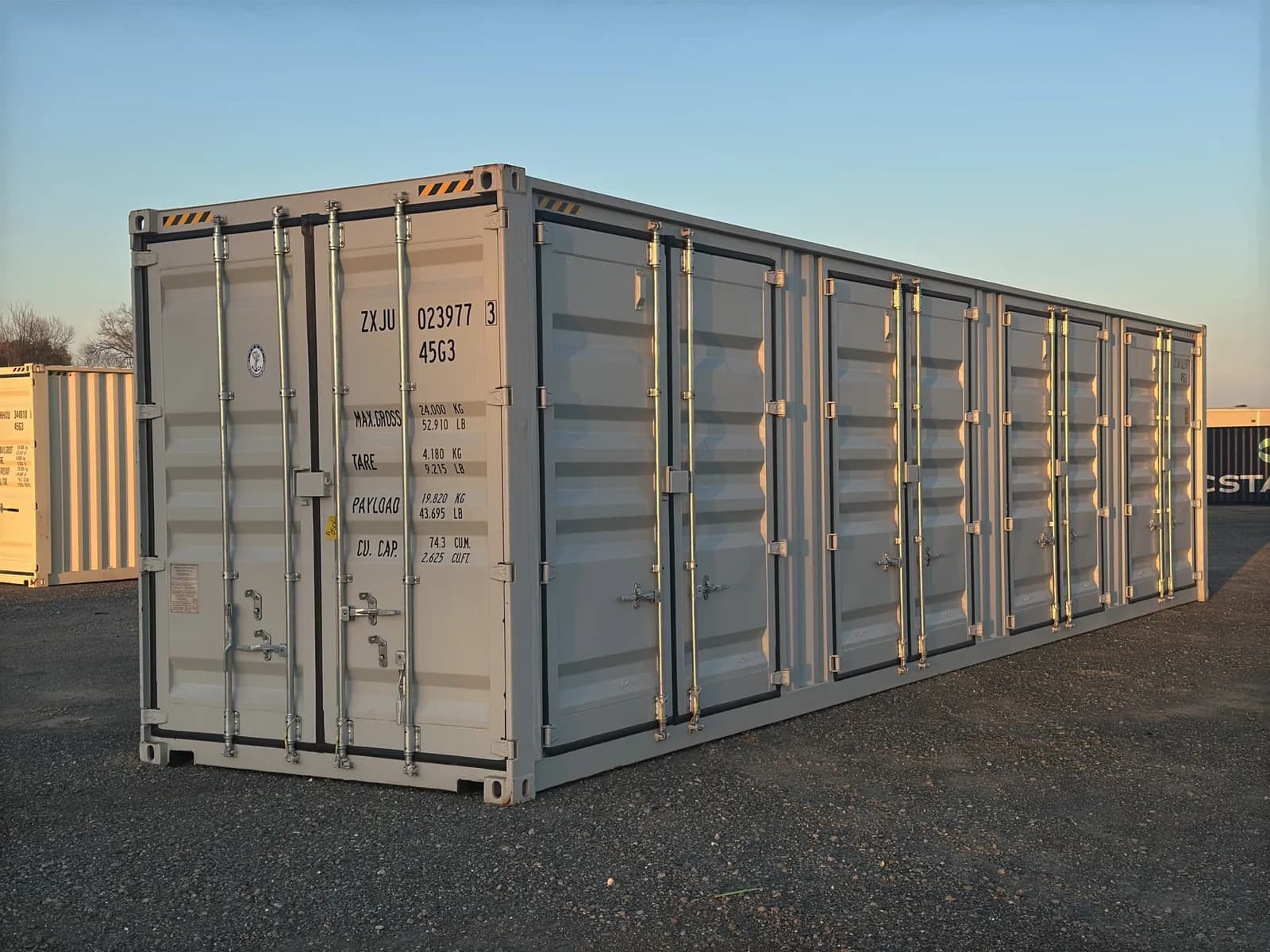 2025-40-high-cube-4-side-door-one-trip-shipping-container-mlcsy3kn