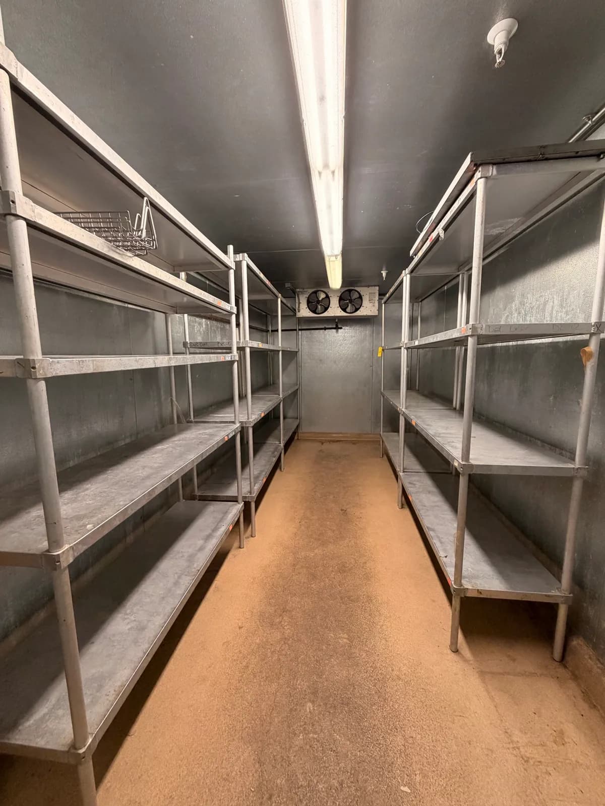 5-refrigeration-shelving-units-a392d0