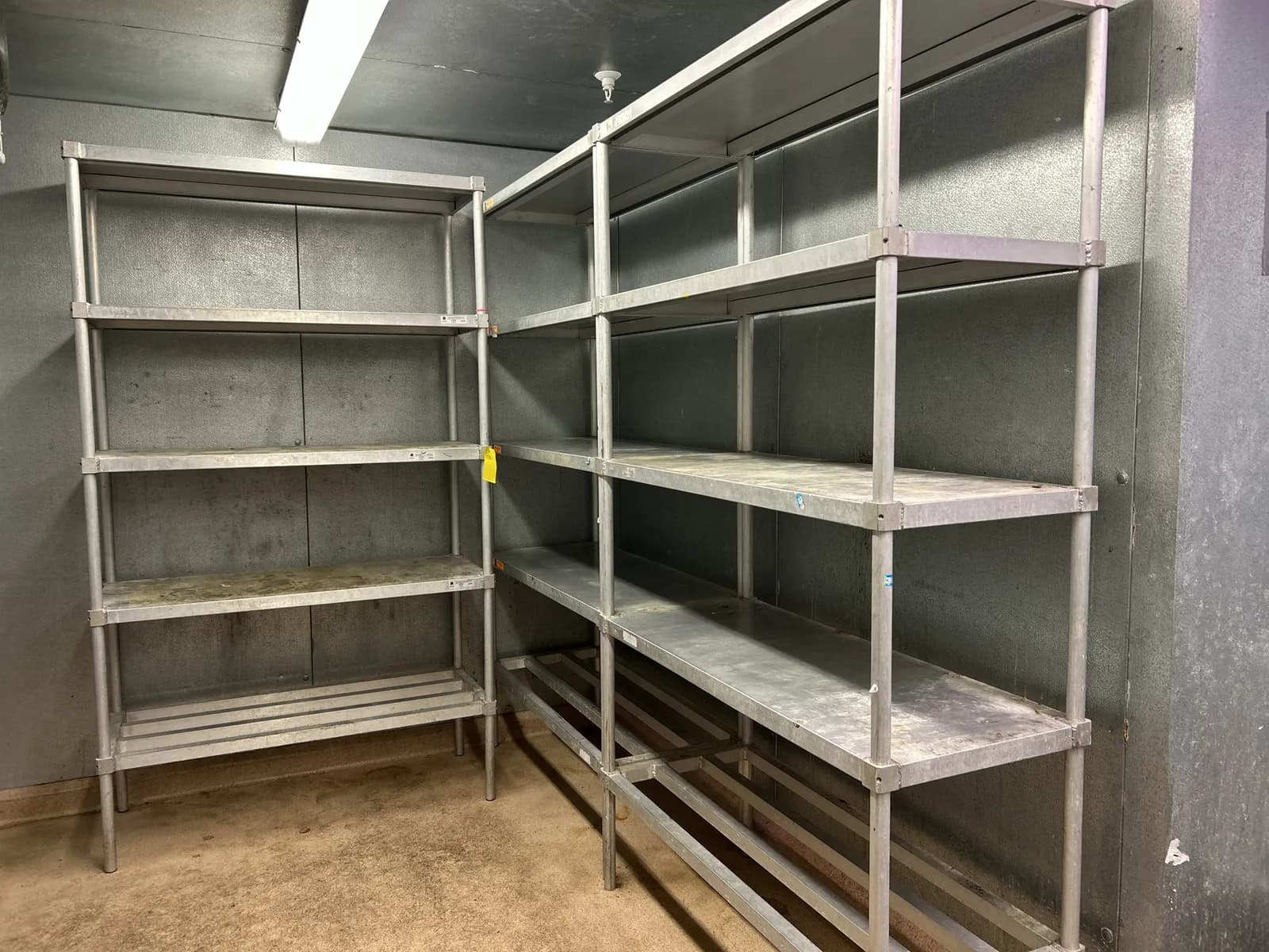 3-5-shelves-rack-mlpp5ubf