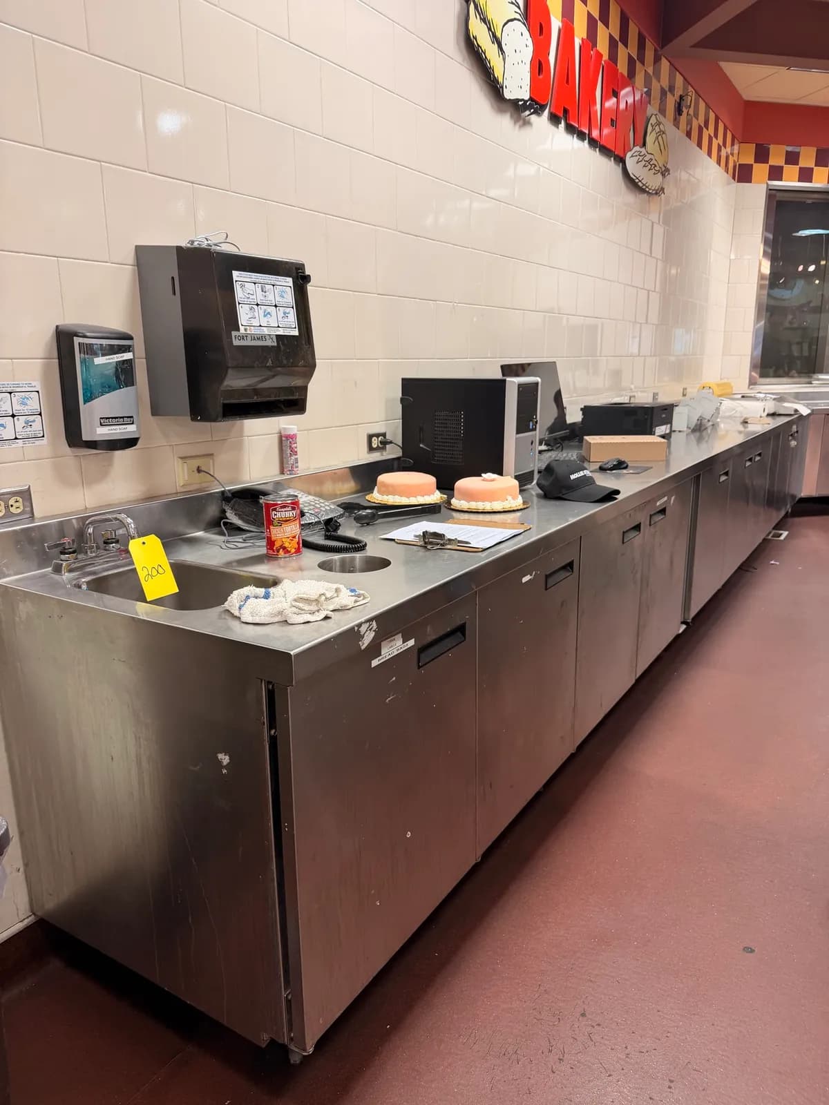 2-sections-of-stainless-steel-storage-cabinet-table-contents-not-included-mlpkz3lf