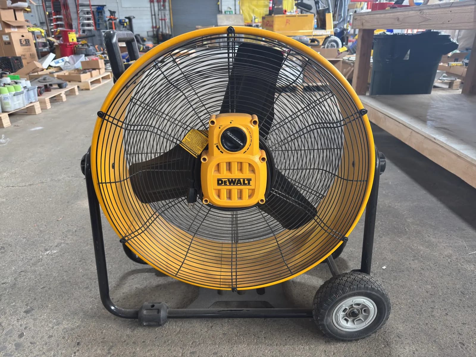dewalt-24-drum-fan-mllhivlu