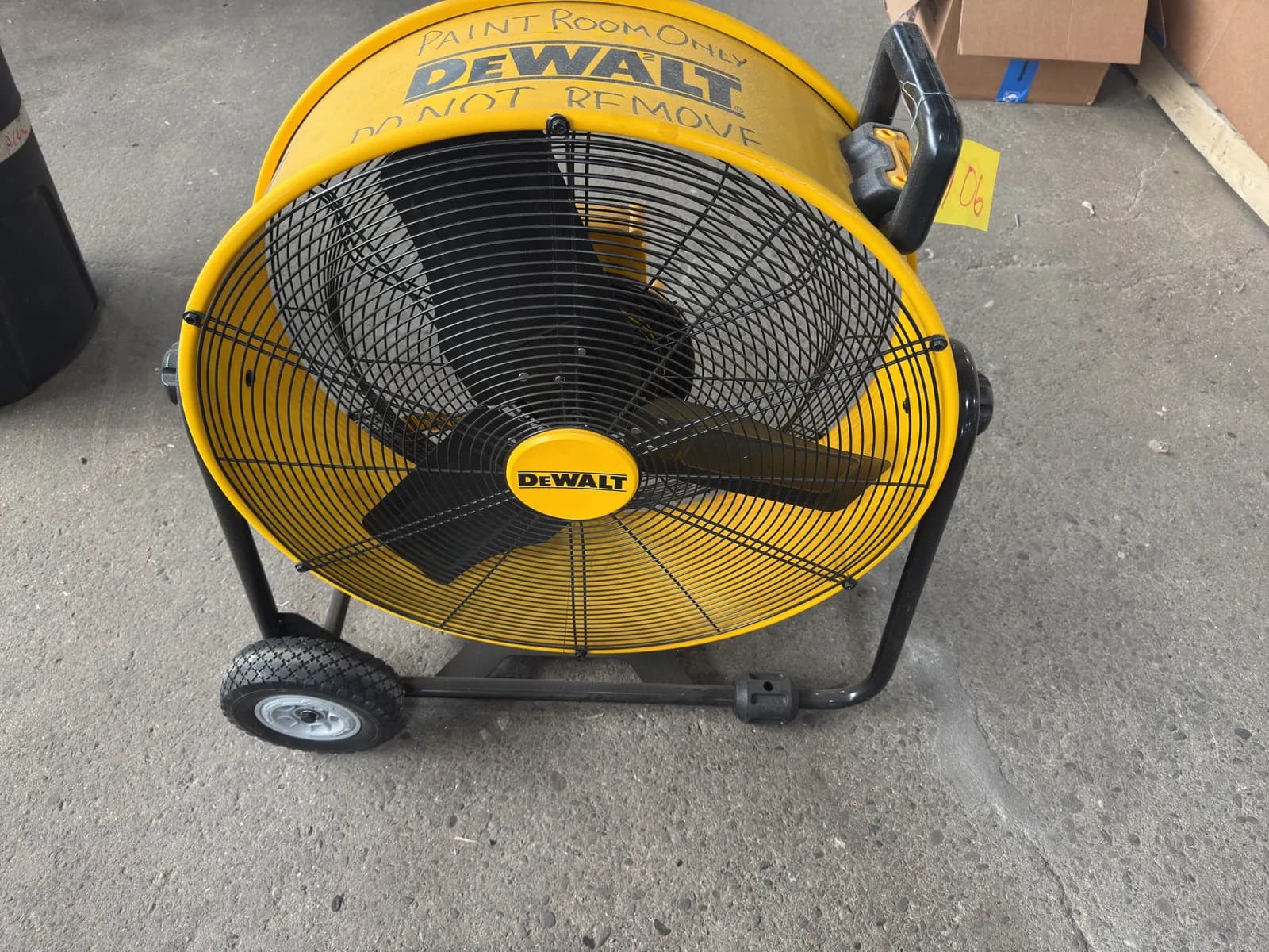 dewalt-24-drum-fan-ef1d81