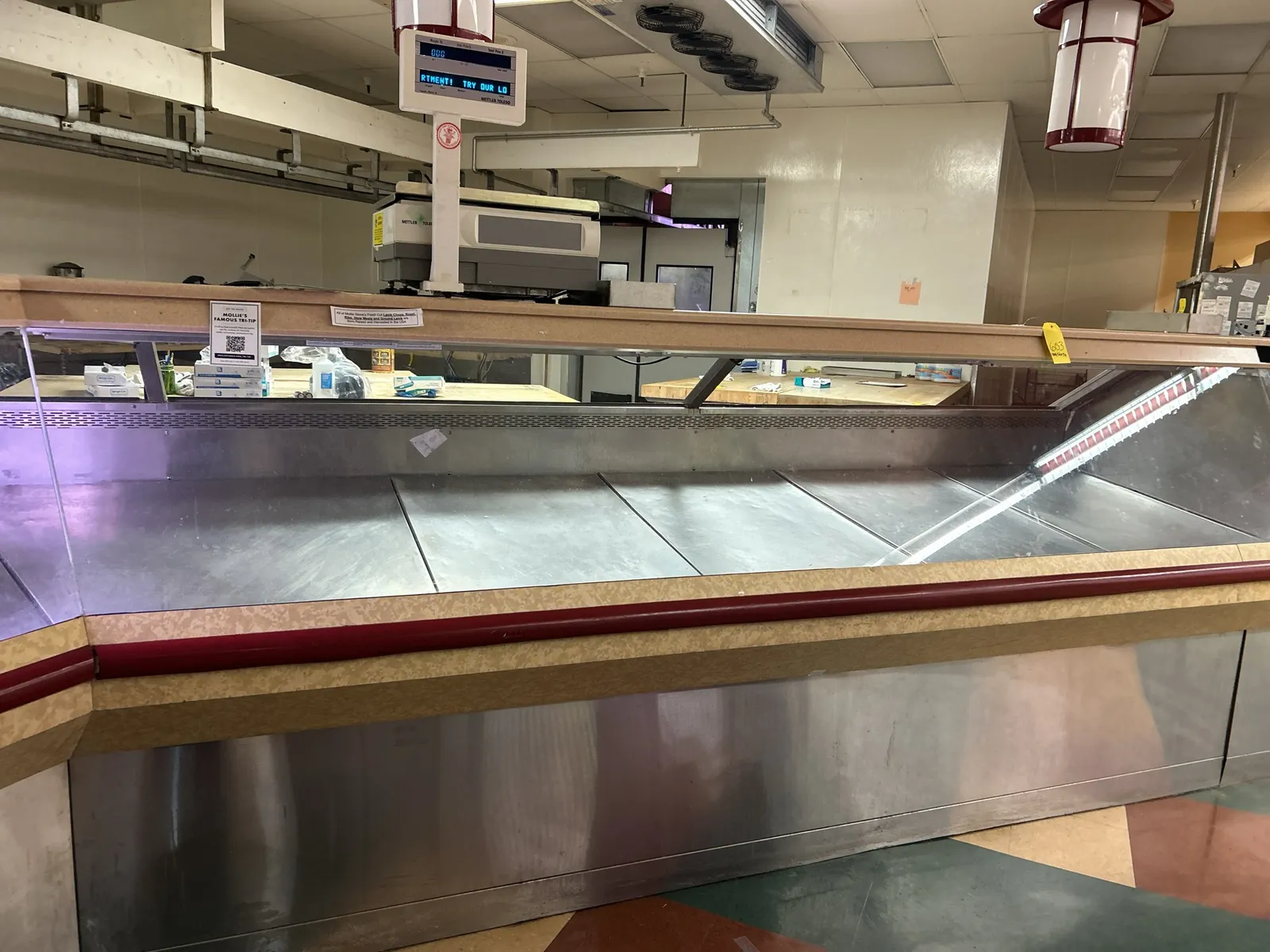 refrigerated-case-3c5d06