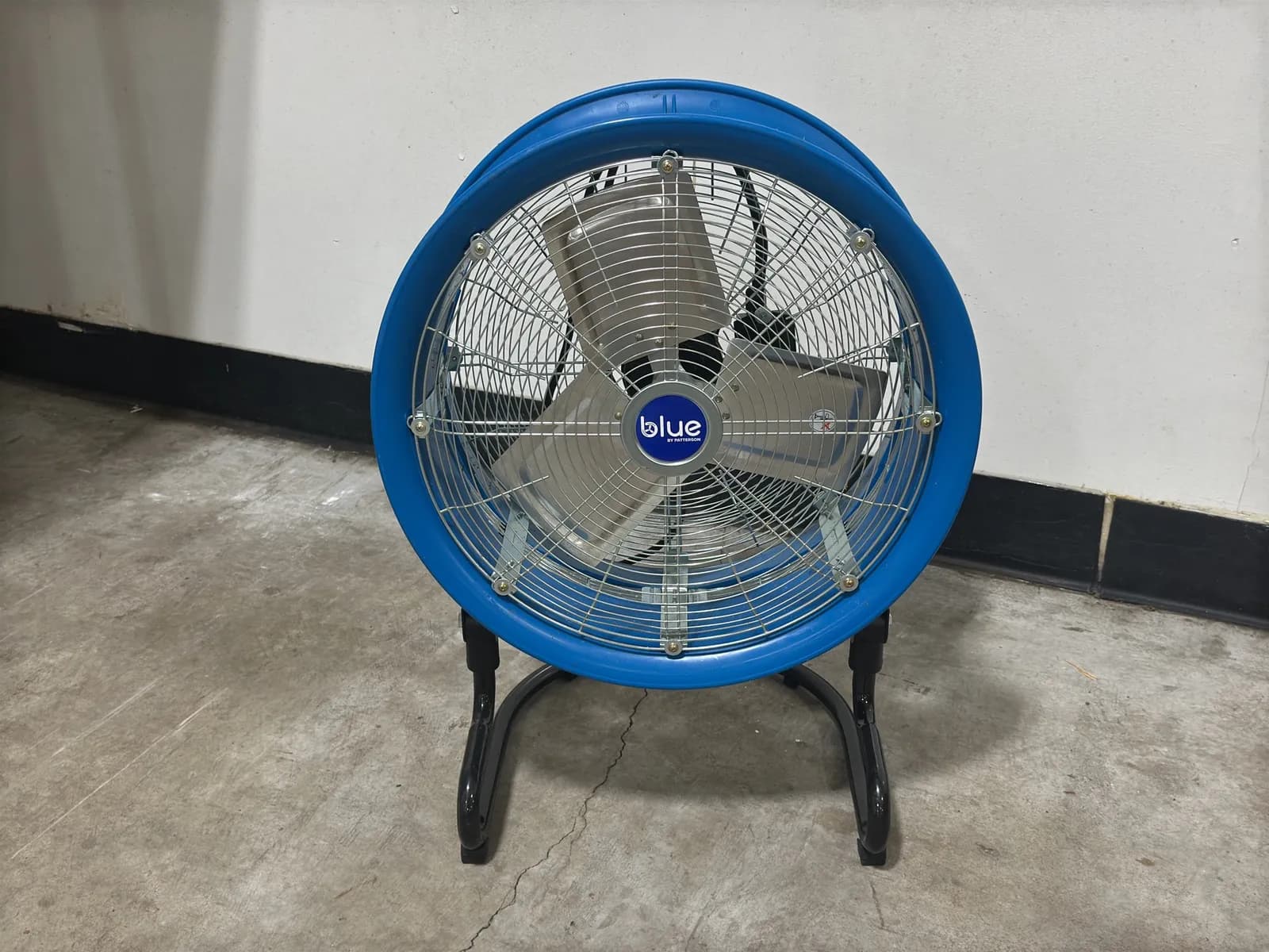 blue-18-industrial-floor-fan-cf6556