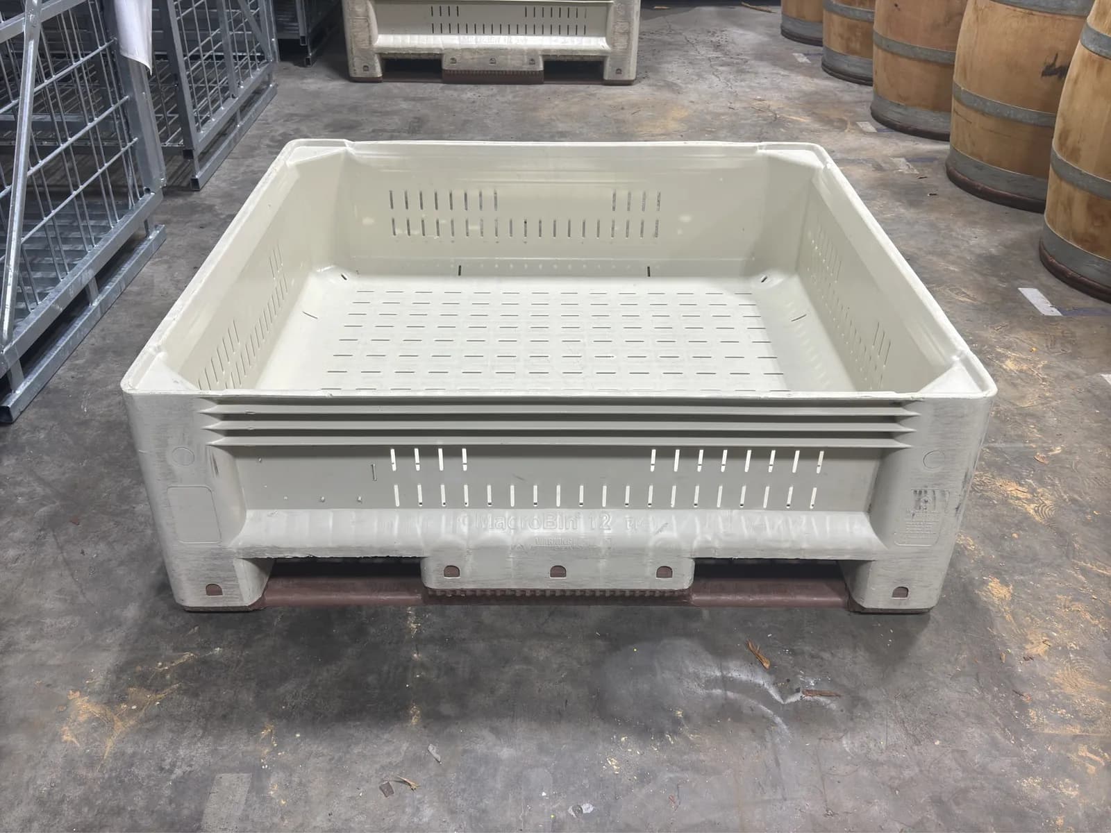 macrobin-12-pp-5be506