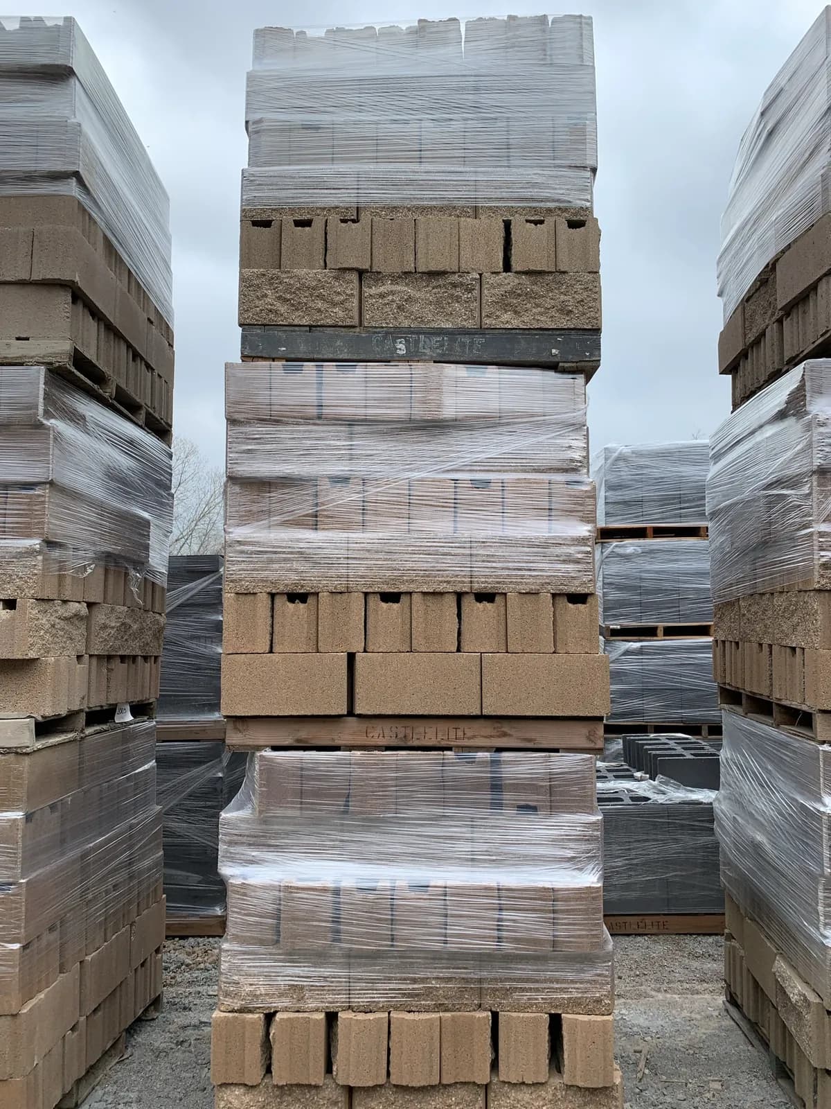 3-pallets-of-6x8x16-split-face-one-side-fence-block-tan-21f6fa