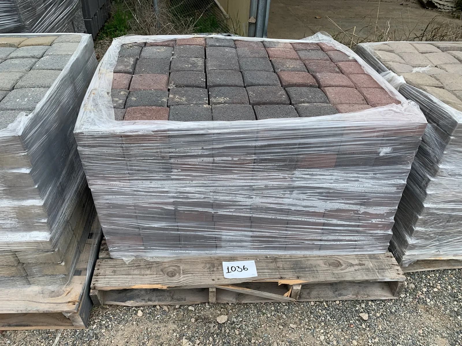 1-pallet-of-cobble-stone-napa-blend-square-pavers-bd5108