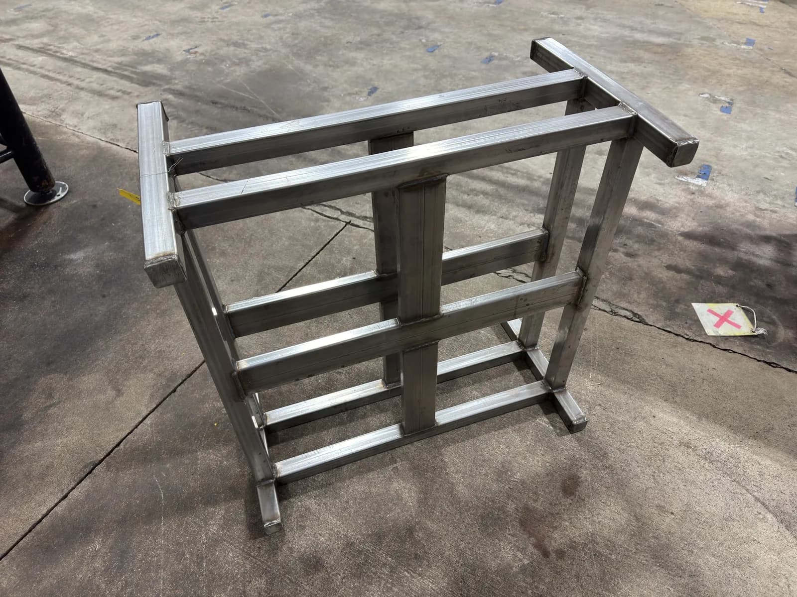 stainless-steel-tank-rack-c7ccb7