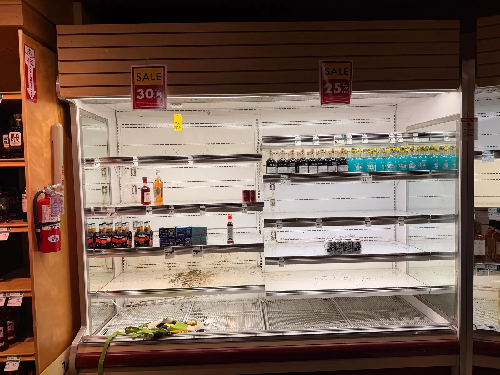 hussman-refrigerator-contents-not-included-mlpufi82