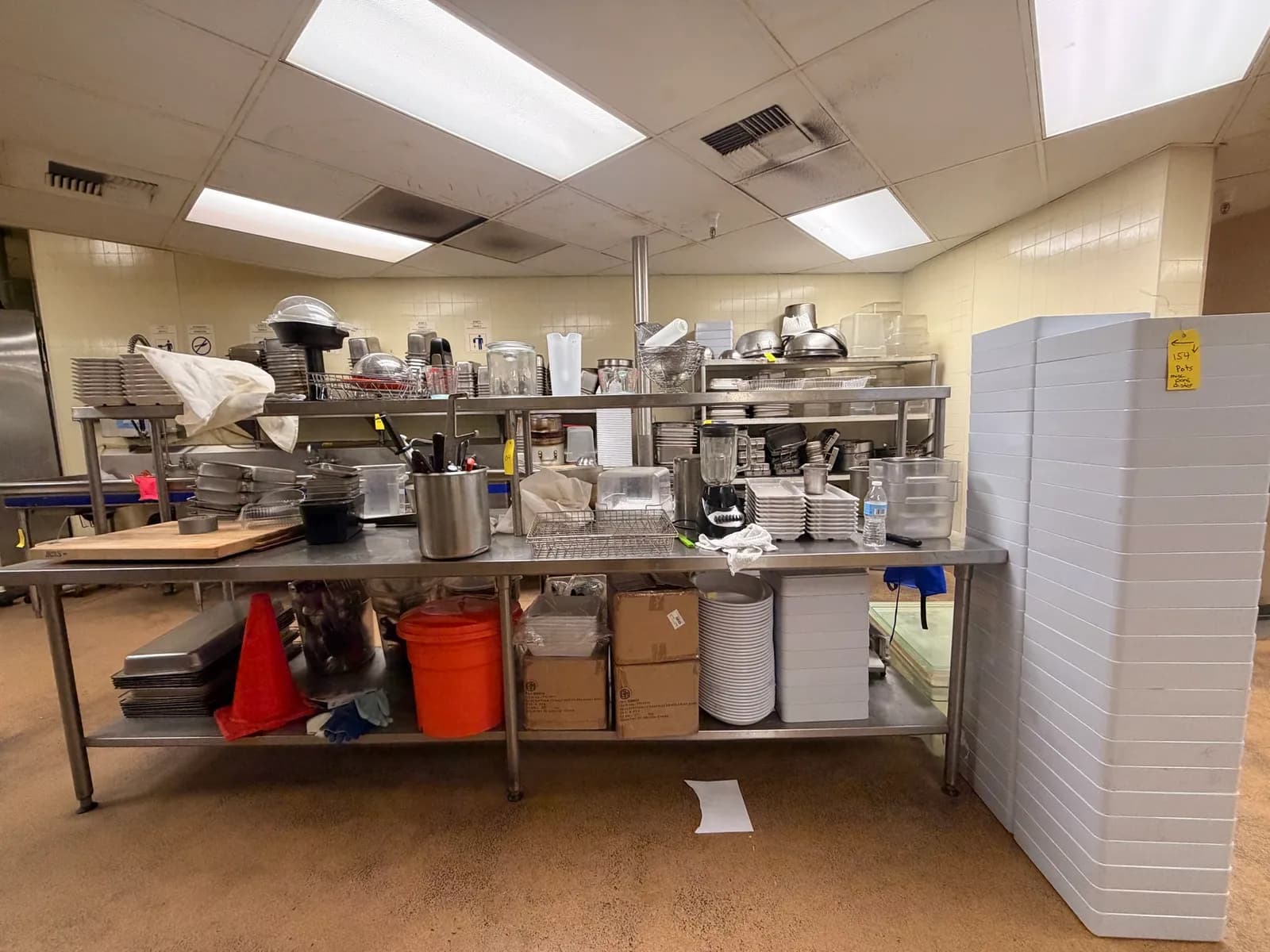 misc-prep-pots-pans-dishes-blender-knives-shelving-not-included-mlpuiv09