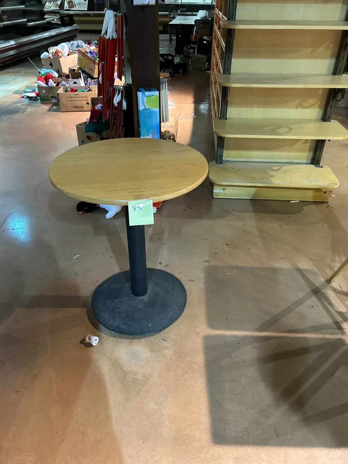 round-table-mlqww4b3