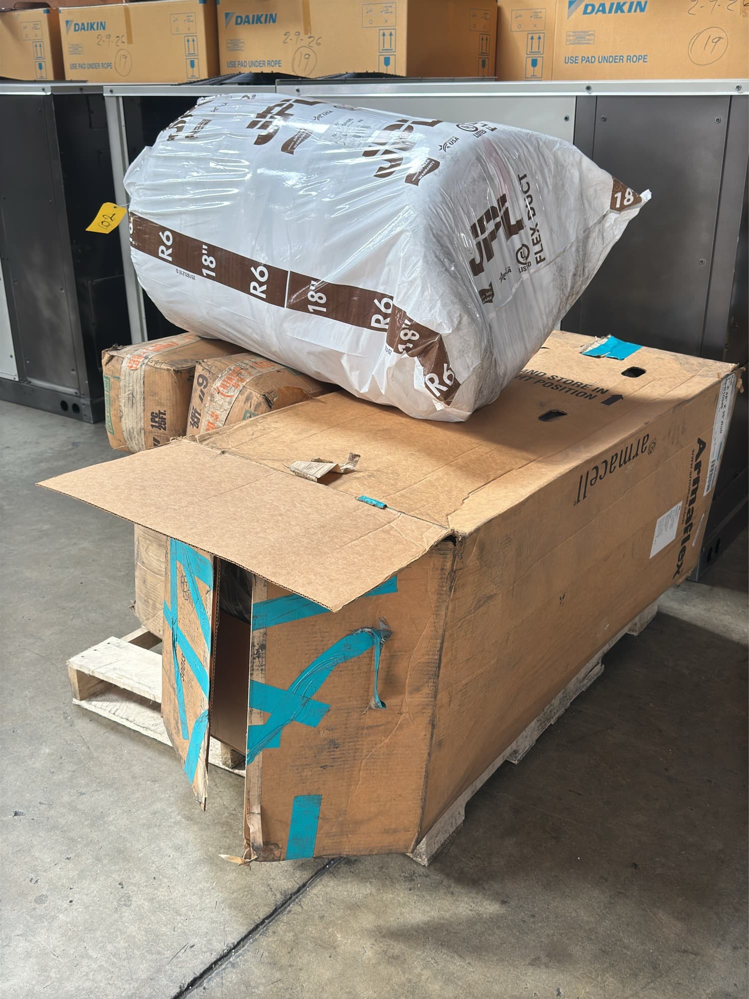 contents-of-pallet-4-boxes-of-flex-duct-mm1af98n