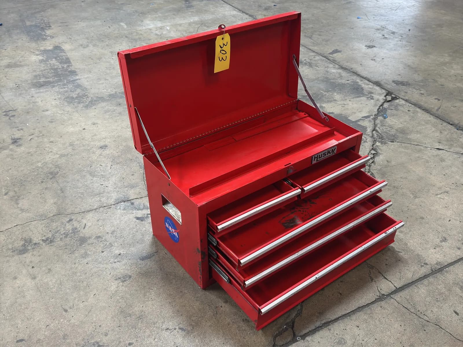 husky-tool-box-5c5505
