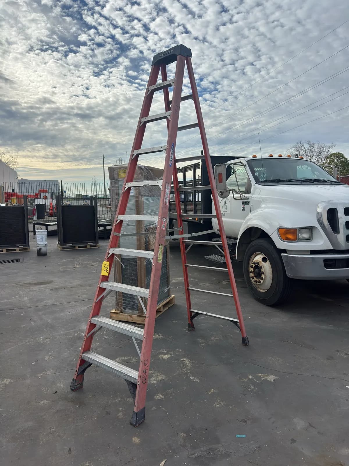 werner-10-fiberglass-folding-ladder-22d9e4