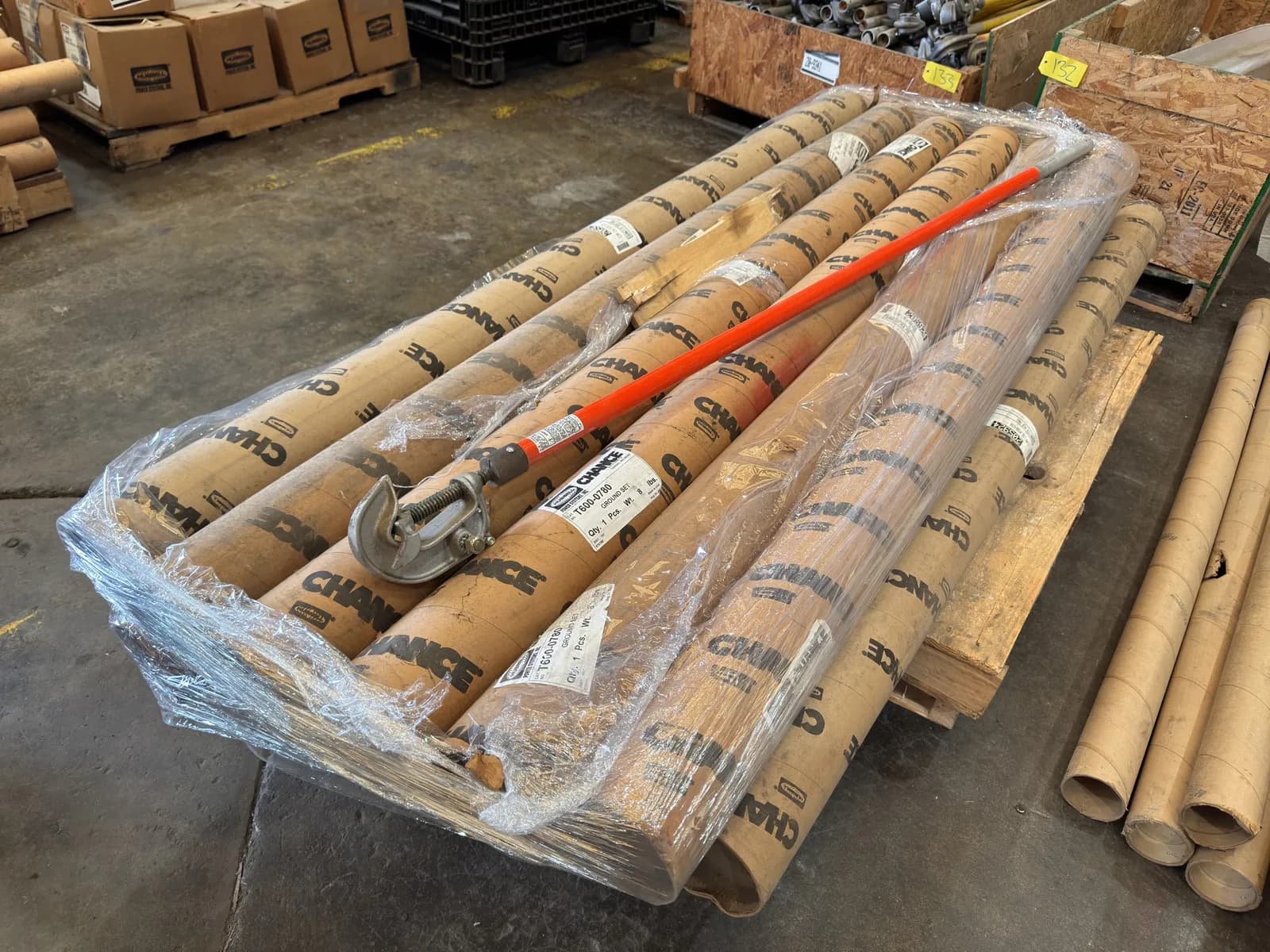 contents-of-pallet-12-hubbell-chance-ground-set-poles-47aedc