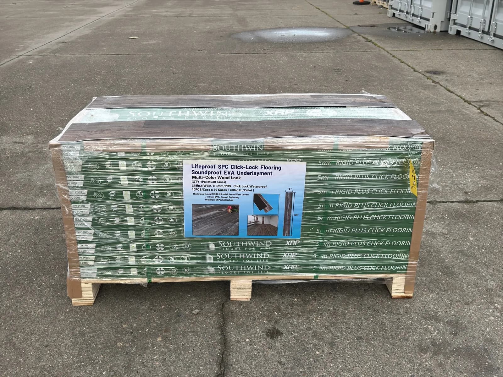 pallet-of-lifeproof-spc-click-lock-flooring-700sqft-unused-mm3vbvnx