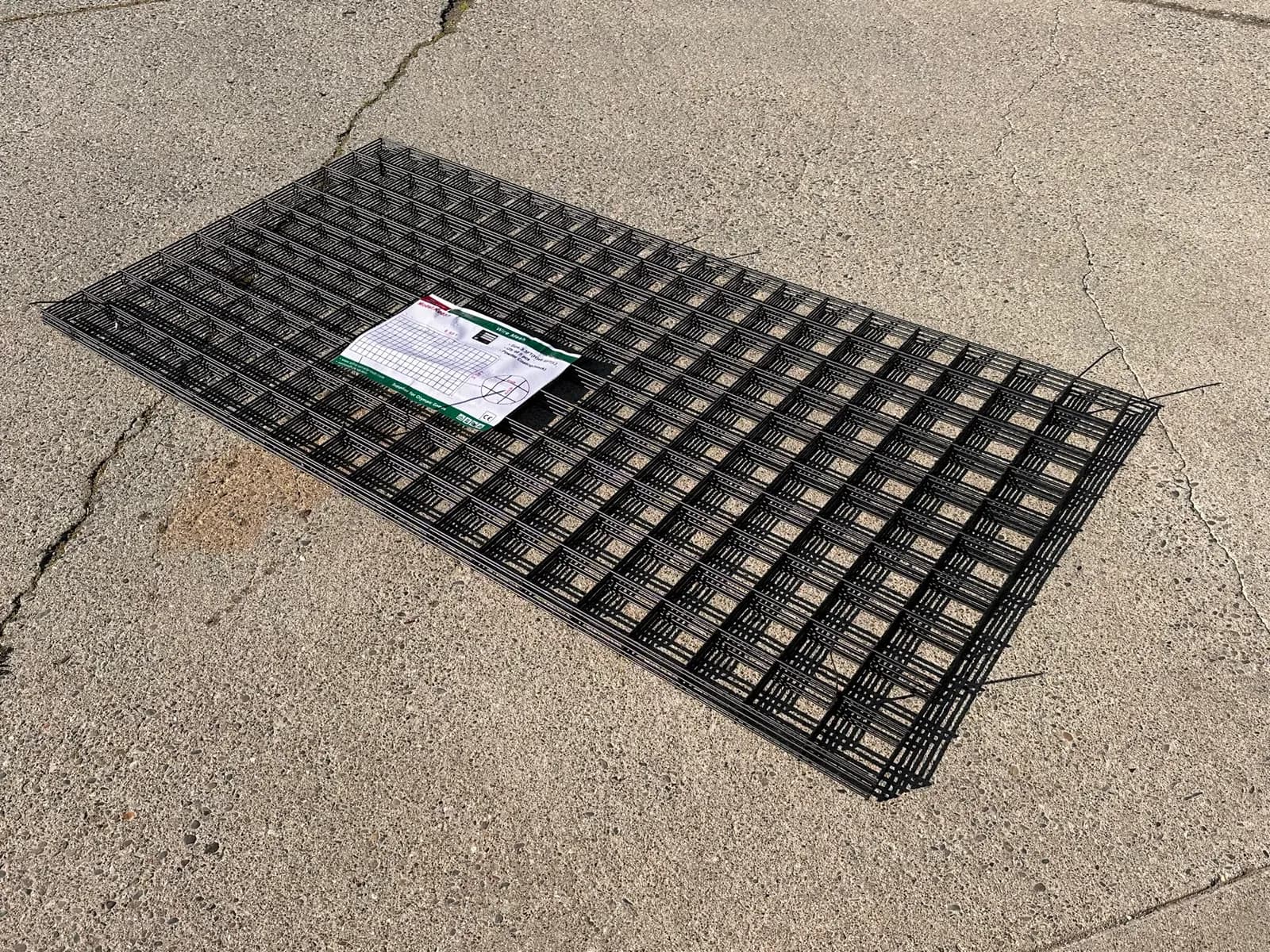 5-powder-coated-wire-mesh-sheets-33x66-unused-mm3u4iy9