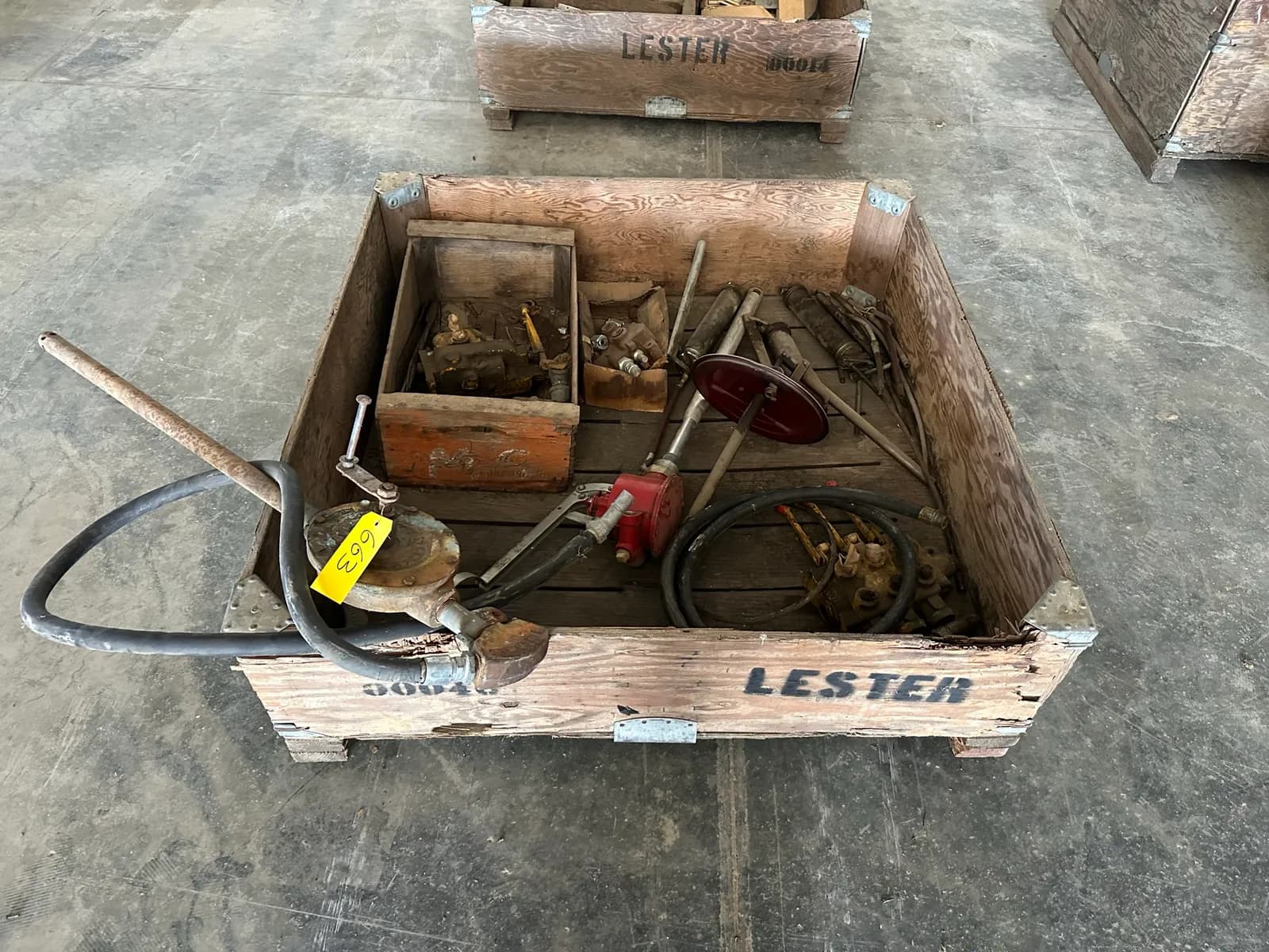 bin-of-assorted-farming-equipment-mn0pgldc