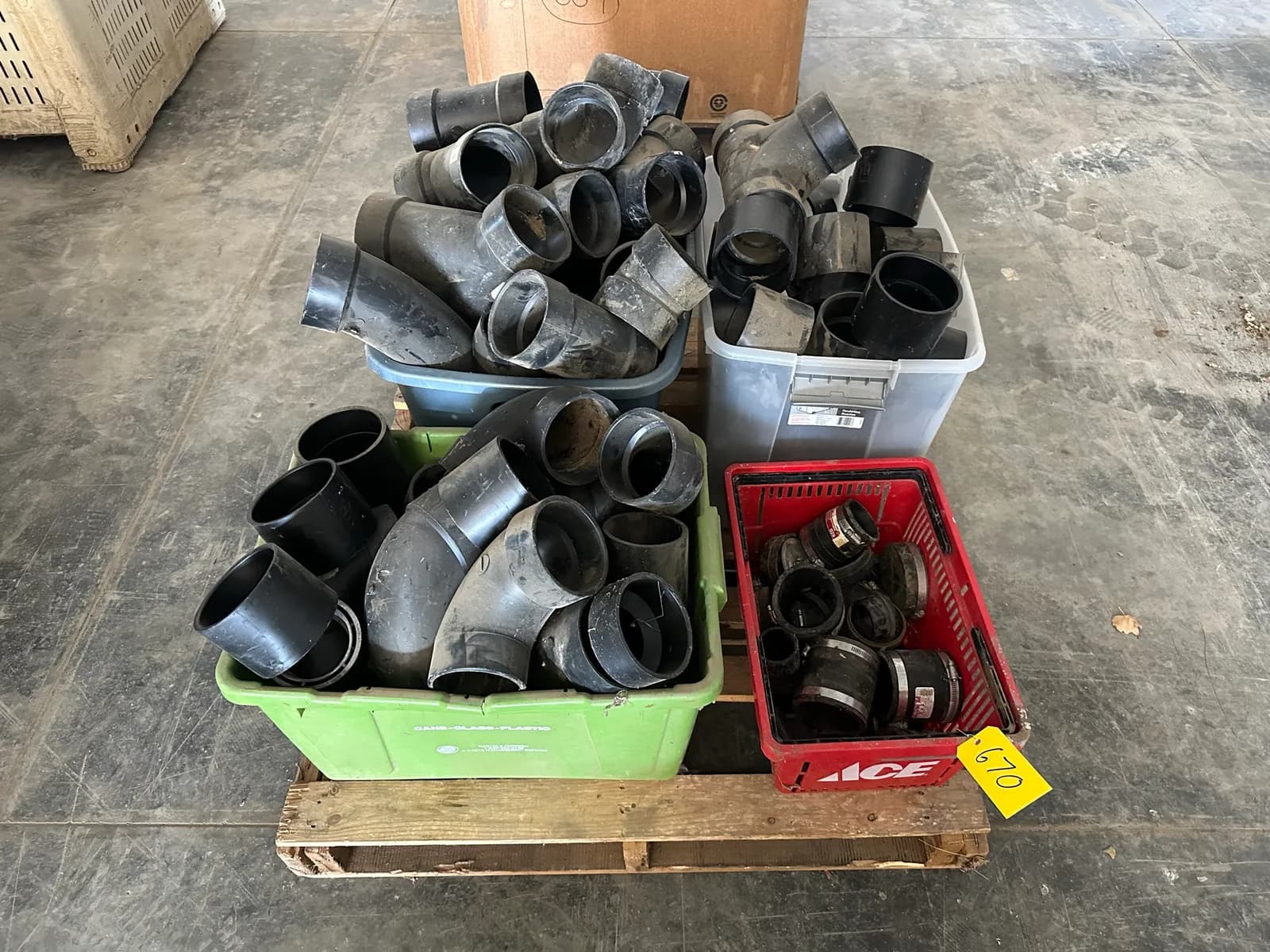 pallet-of-pipe-fittings-mmz45quk