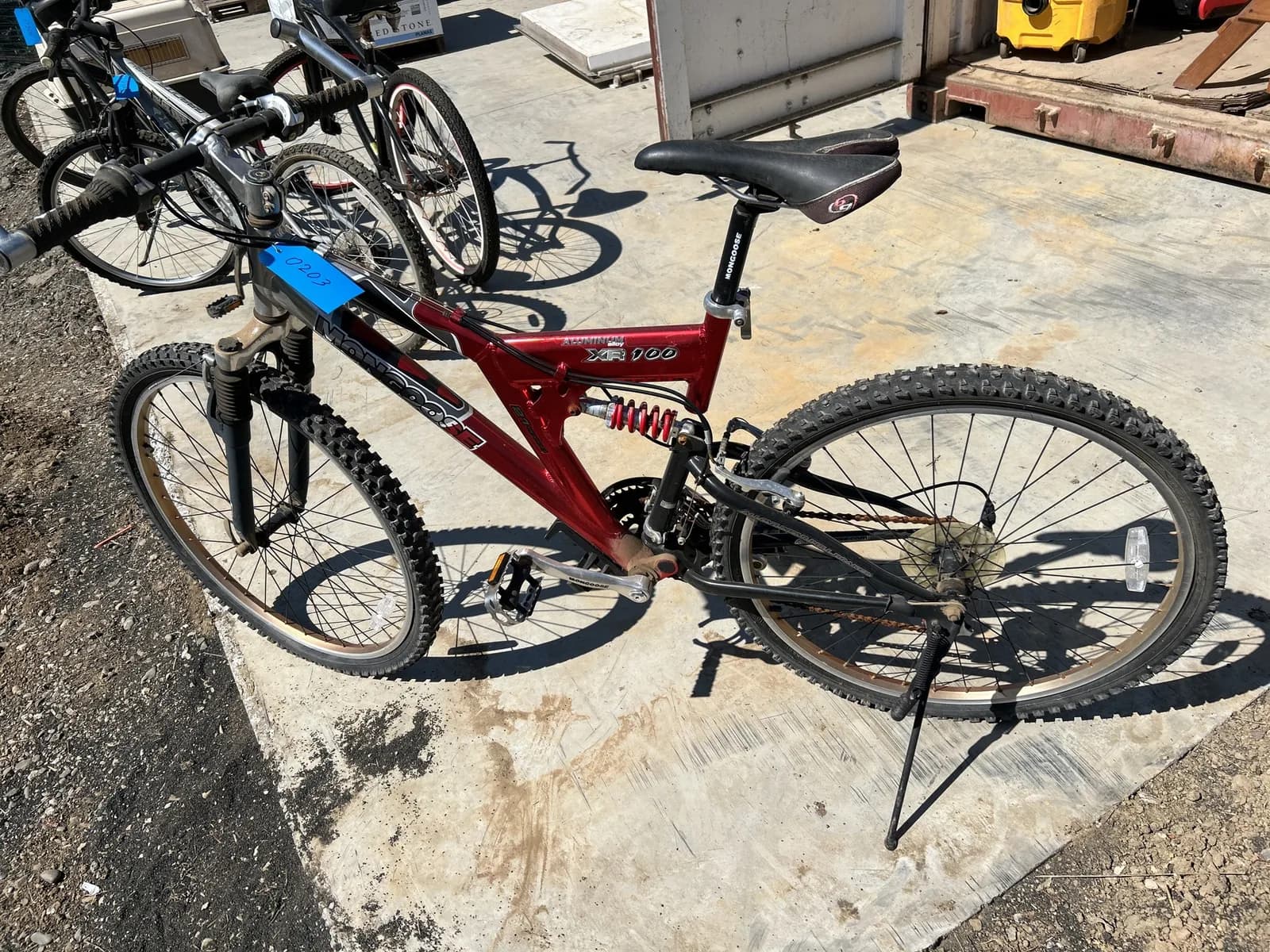 25-mongoose-xr100-21-speed-bike-mmxx6gxc