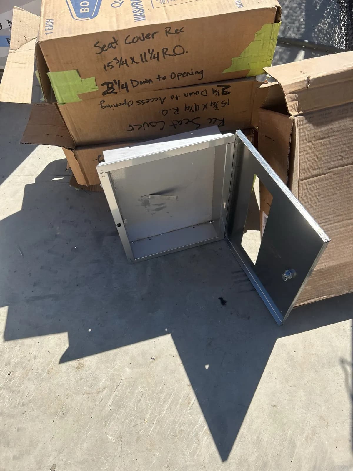 metal-electrical-junction-box-with-cover-4d3162