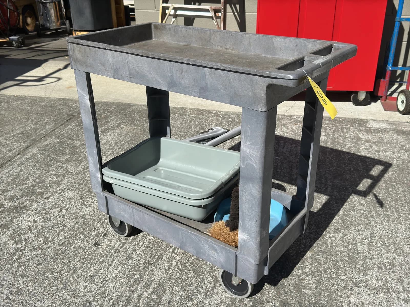 rubbermaid-shop-cart-with-contents-included-mneu5pu9