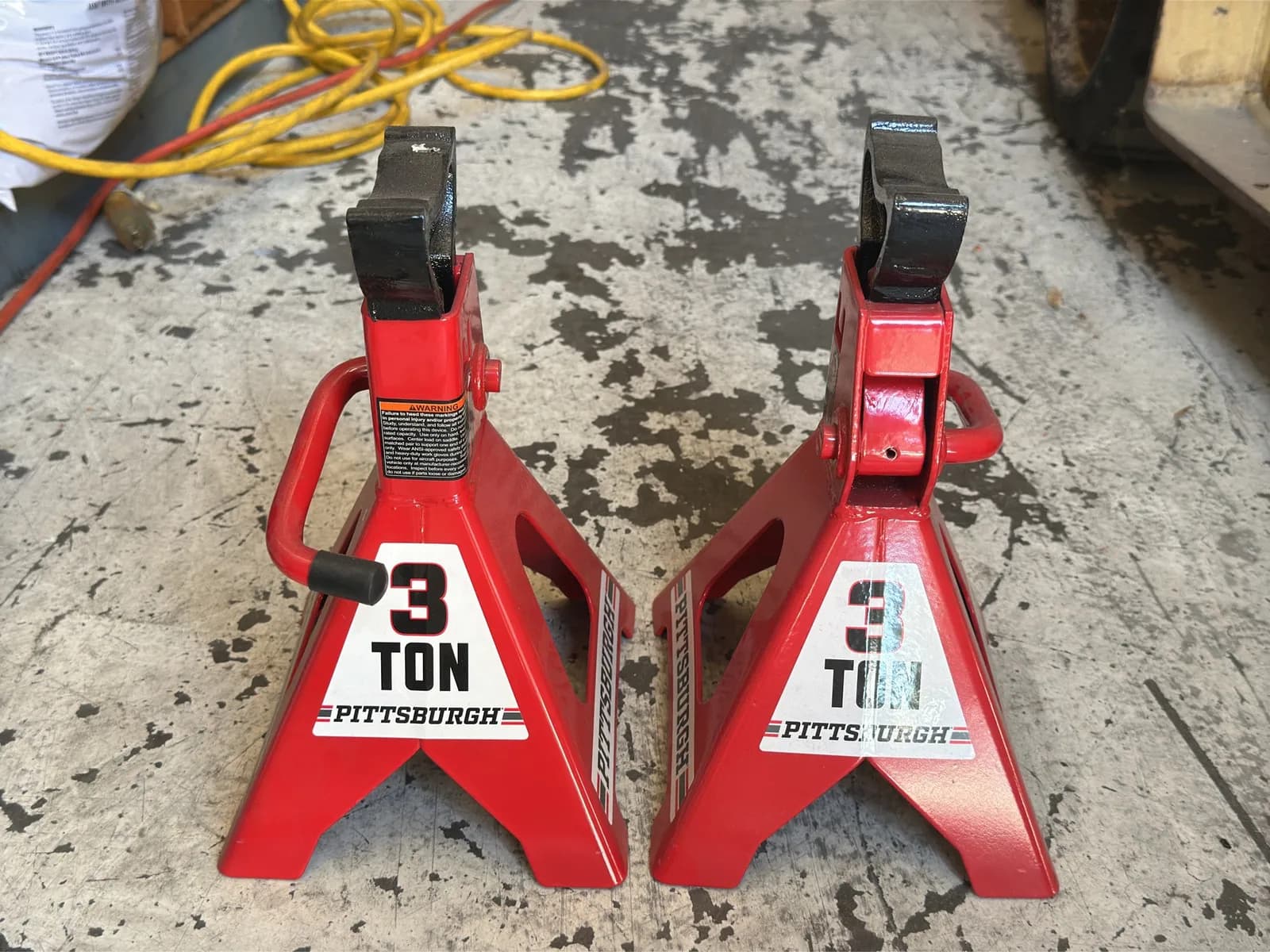 quantity-of-2-3-ton-pittsburgh-jack-stands-mneui93b