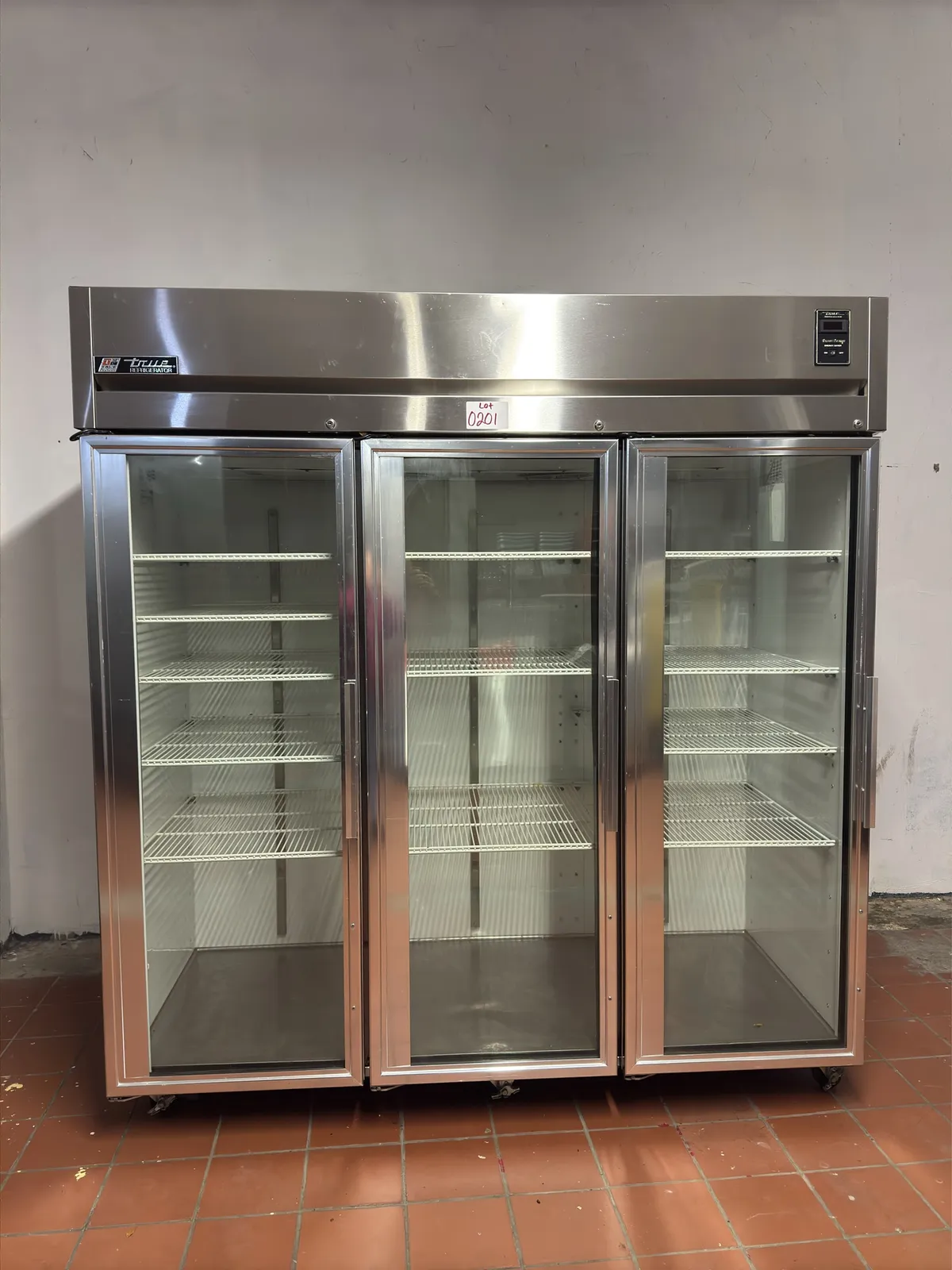 three-glass-door-refrigerator-f00d78
