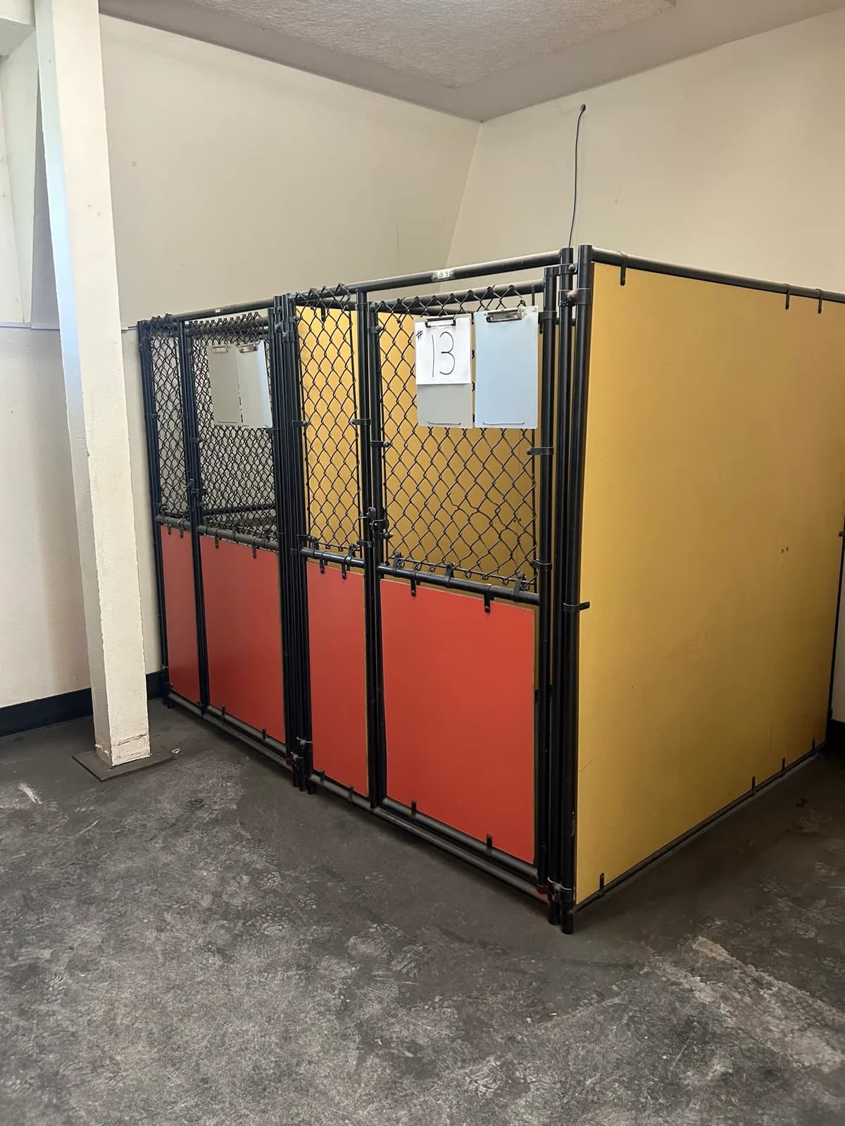 2-dog-kennels-mnjj4cdb
